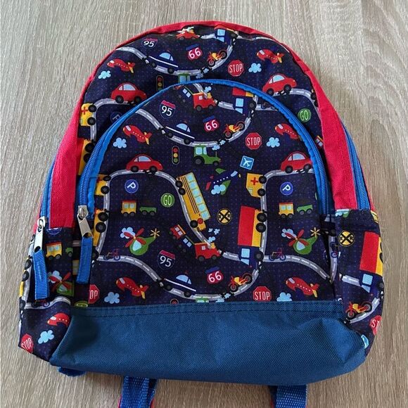 PREOWNED … Colorful KIDS Backpack With Fun ROADWAY Design - Picture 1 of 4